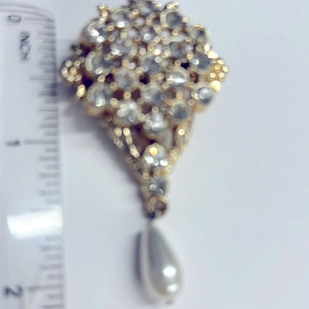 Goldtone Crystal and Pearl Drop Brooch Pin